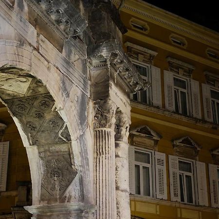 Teslina Apartments Pula Exterior photo